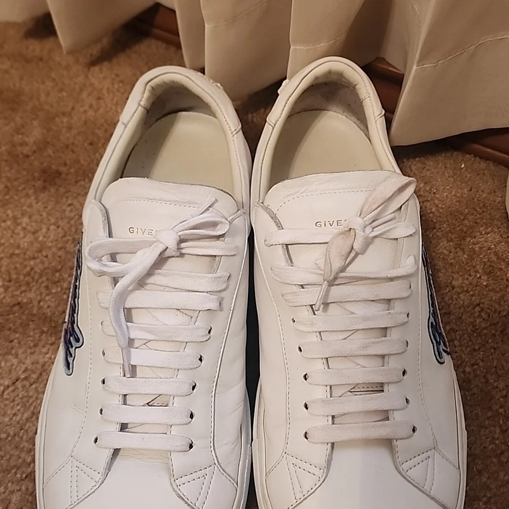 Givenchy Urban Street Leather Sneakers - Picture 10 of 16